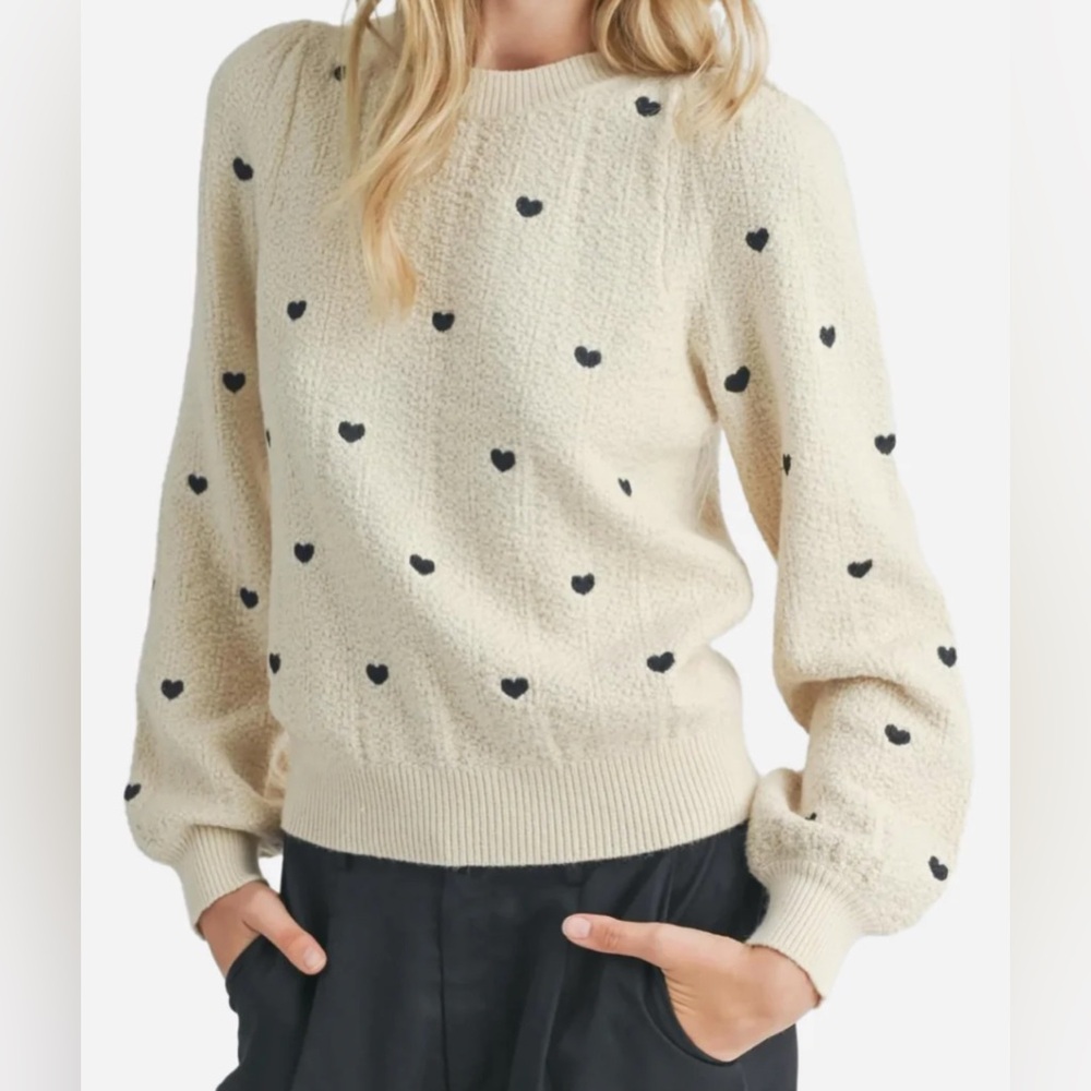 Sadie and Sage NWT Heart Eyes Sweater Size‎ Medium